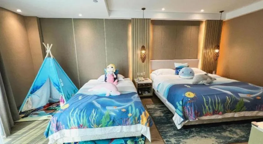 Bed in Excemon Beach Hotel Beihai