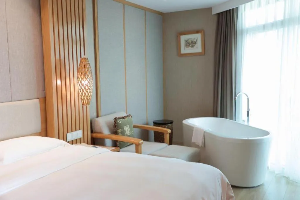 Bed in Excemon Beach Hotel Beihai