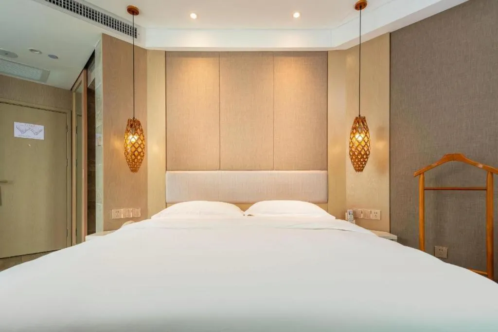 Bed in Excemon Beach Hotel Beihai
