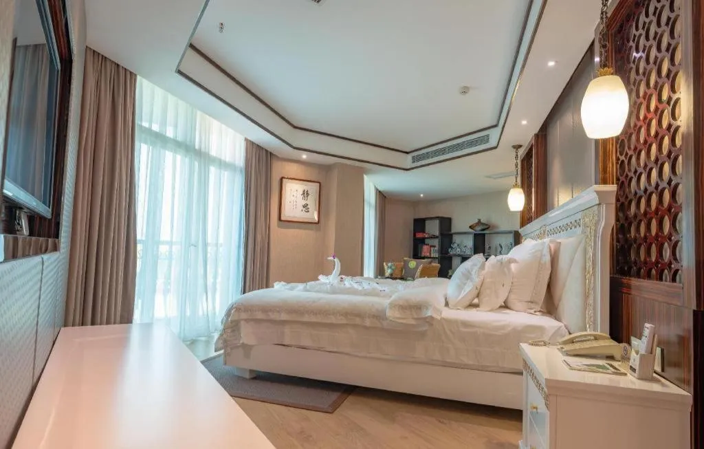 Bed in Excemon Beach Hotel Beihai