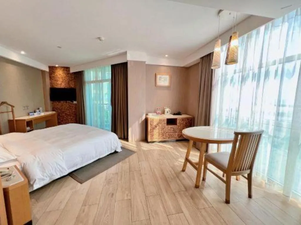 Bed in Excemon Beach Hotel Beihai