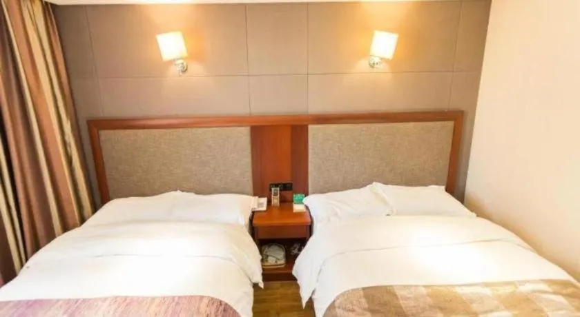 Bed in GreenTree Alliance Disneyland North Gate