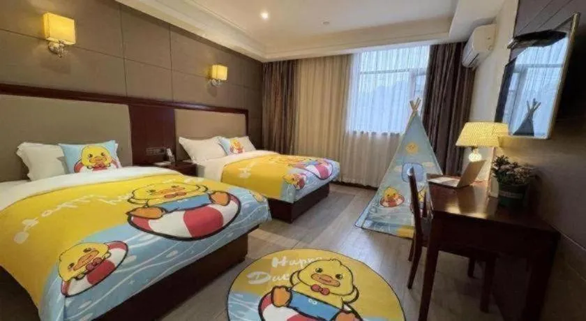 Bed in GreenTree Alliance Disneyland North Gate