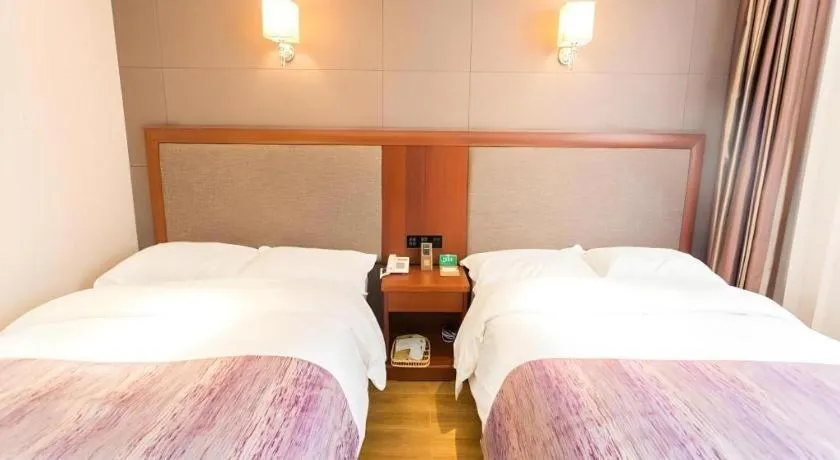 Bed in GreenTree Alliance Disneyland North Gate