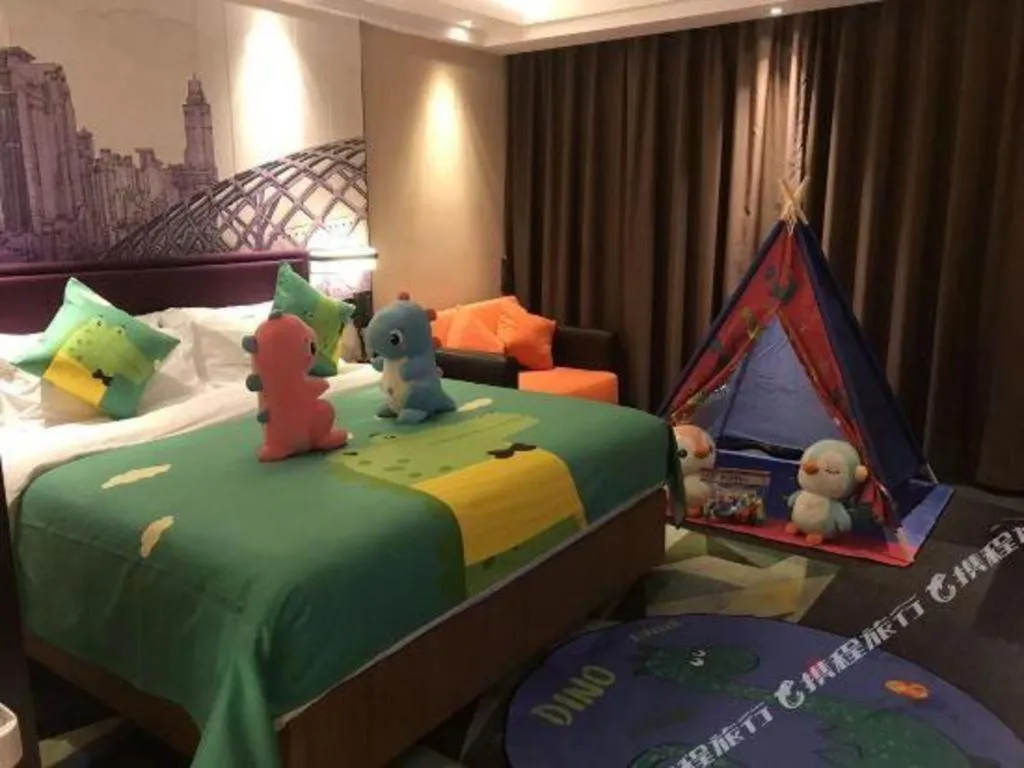 Bed in Hampton by Hilton Guangming Shenzhen