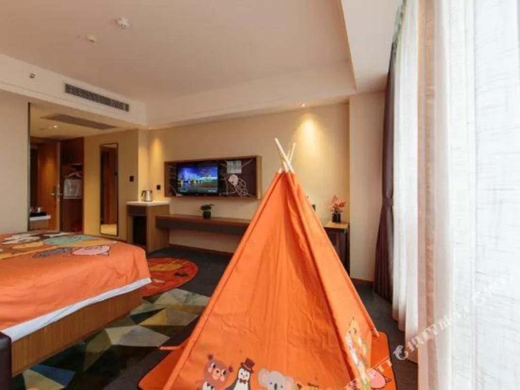 Bed in Hampton by Hilton Guangming Shenzhen