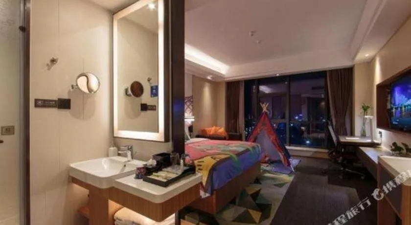 Bed in Hampton by Hilton Guangming Shenzhen