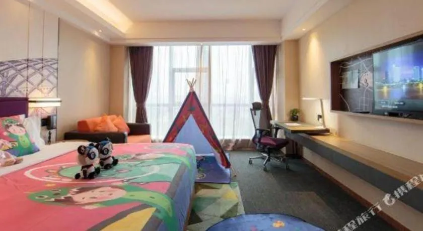 Bed in Hampton by Hilton Guangming Shenzhen