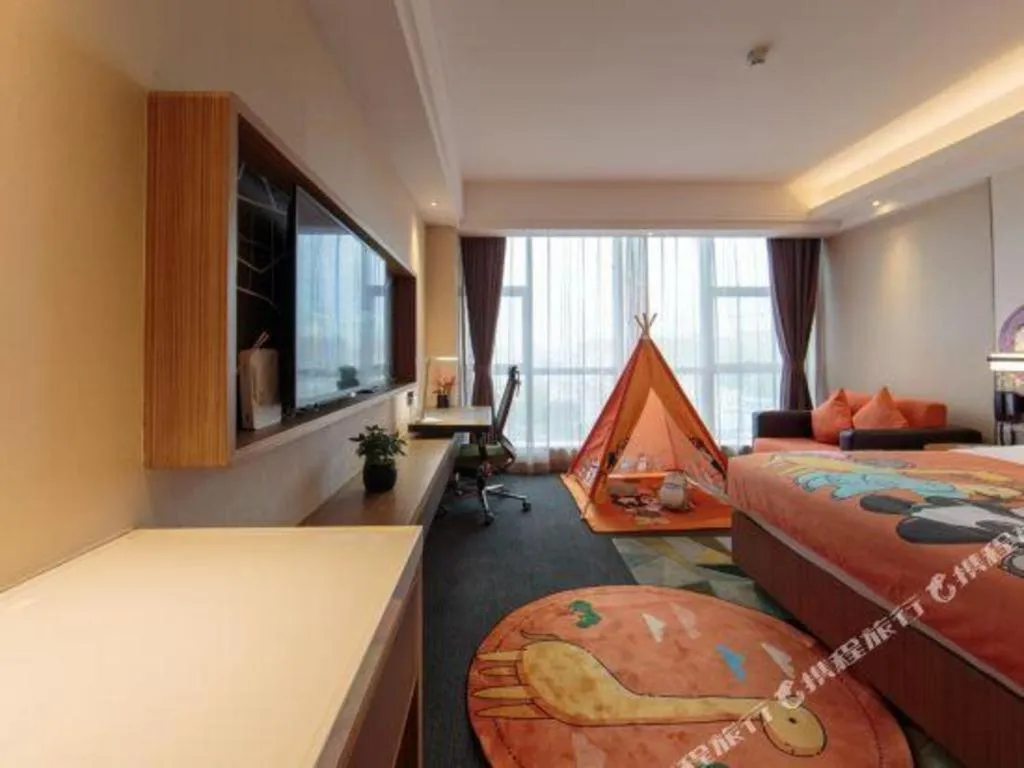 Bed in Hampton by Hilton Guangming Shenzhen