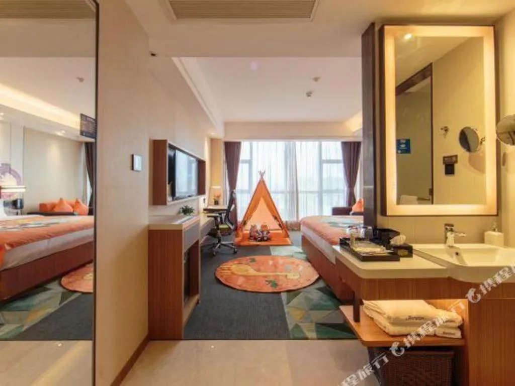 Bed in Hampton by Hilton Guangming Shenzhen