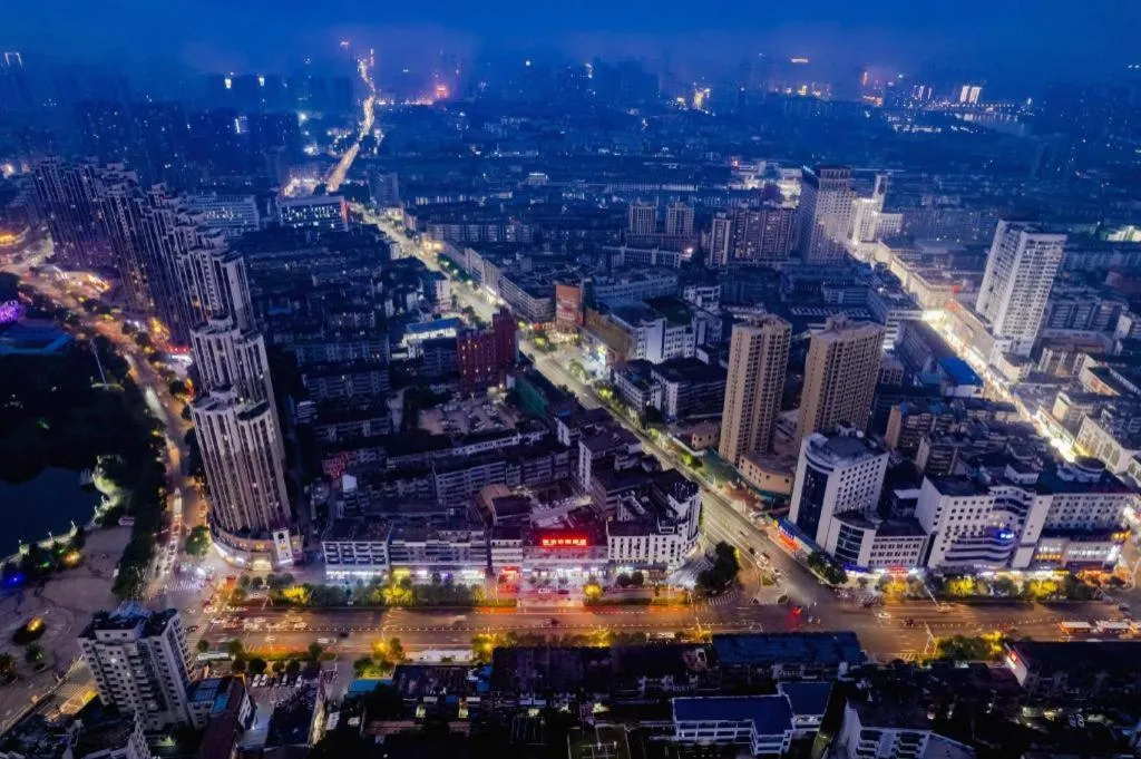 JUNYI Hotel Jiangxi Xinyu Baoshi Park