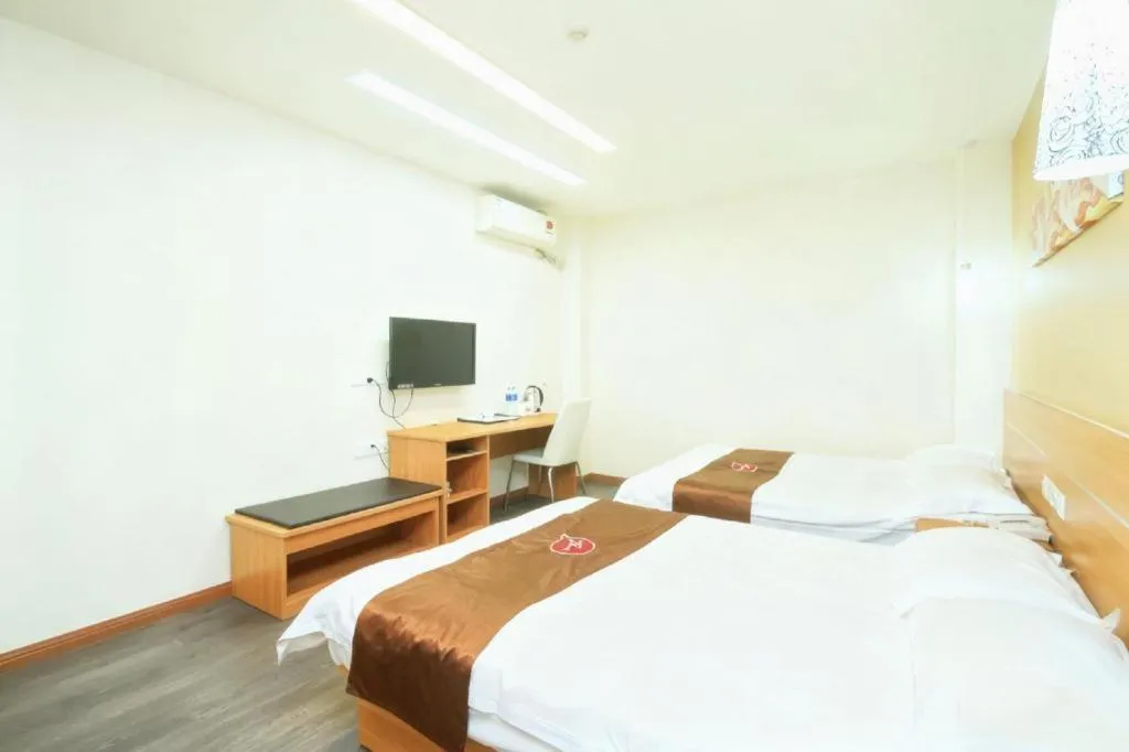 Bed in Thank Inn Plus Hotel Wuxi Xishan District Leather City