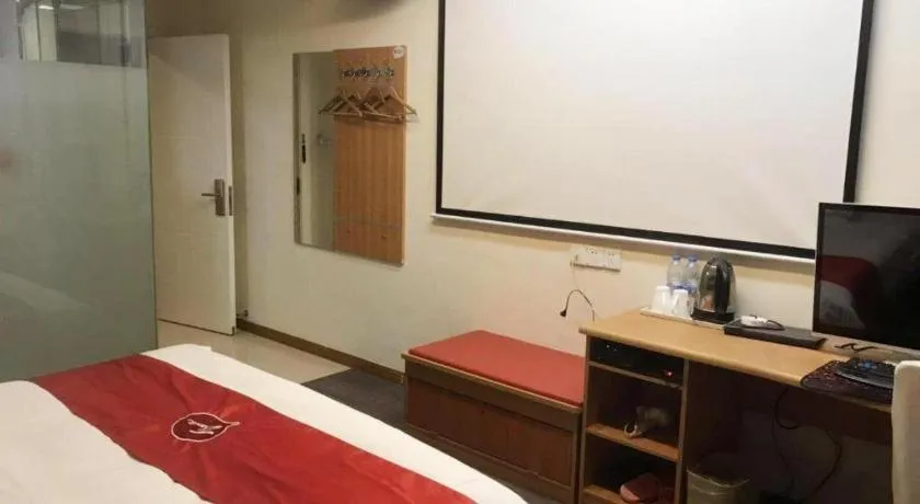 Bed in Thank Inn Plus Hotel Wuxi Xishan District Leather City