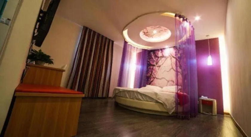 Bed in Thank Inn Plus Hotel Wuxi Xishan District Leather City