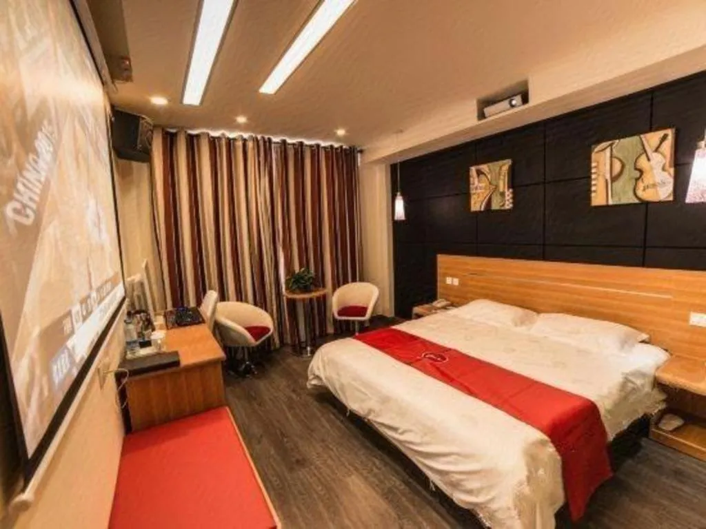 Bed in Thank Inn Plus Hotel Wuxi Xishan District Leather City