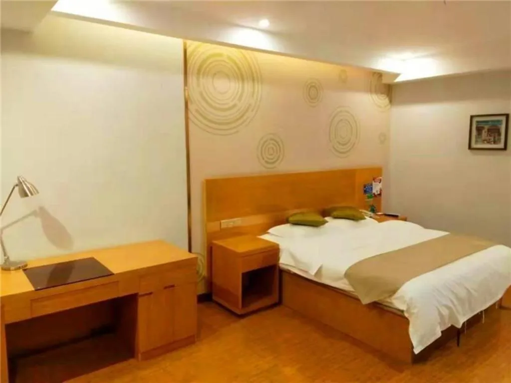 Bed in GreenTree Inn Ningbo Hangzhou Wan New District Lishi Square Business Hotel