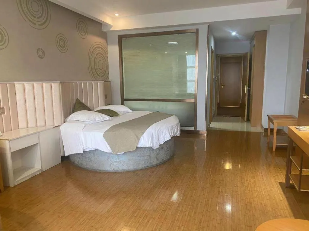 Bed in GreenTree Inn Ningbo Hangzhou Wan New District Lishi Square Business Hotel