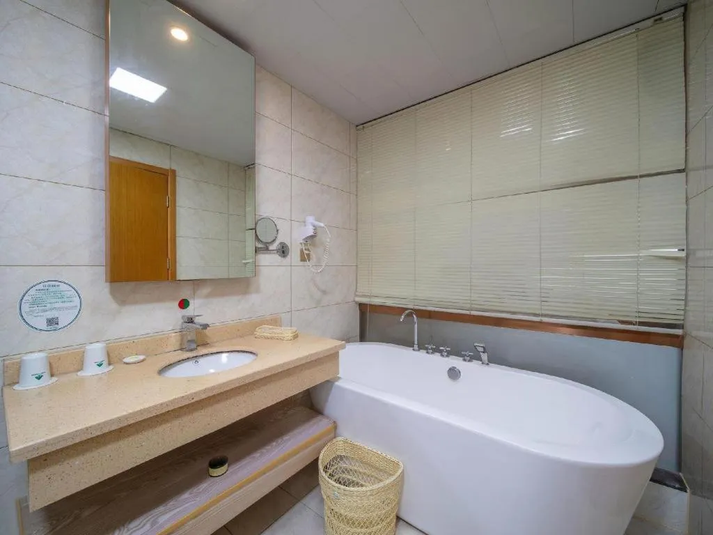 GreenTree Inn Ningbo Hangzhou Wan New District Lishi Square Business Hotel