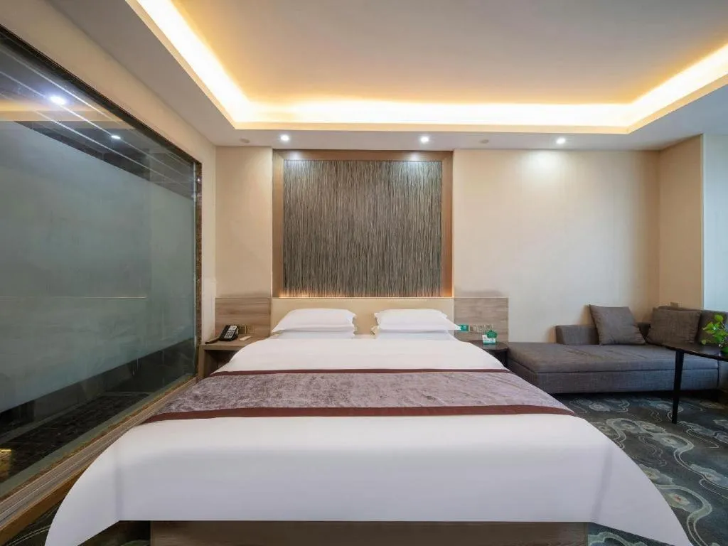 Bed in GreenTree Inn Ningbo Hangzhou Wan New District Lishi Square Business Hotel