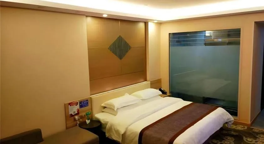 Bed in GreenTree Inn Ningbo Hangzhou Wan New District Lishi Square Business Hotel
