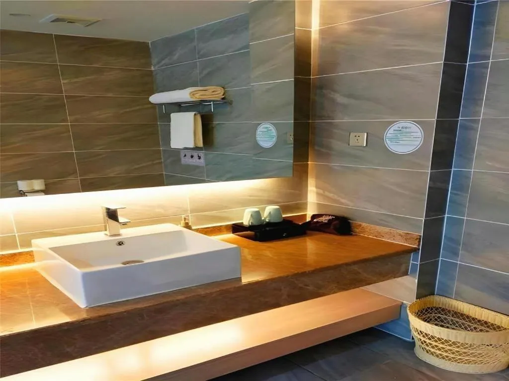 GreenTree Inn Ningbo Hangzhou Wan New District Lishi Square Business Hotel