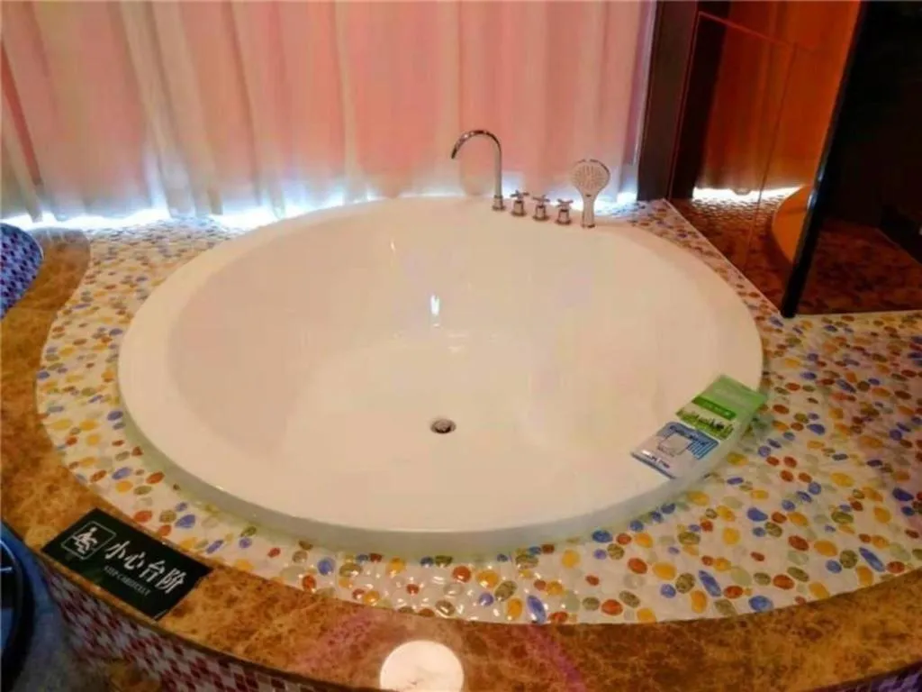 GreenTree Inn Ningbo Hangzhou Wan New District Lishi Square Business Hotel