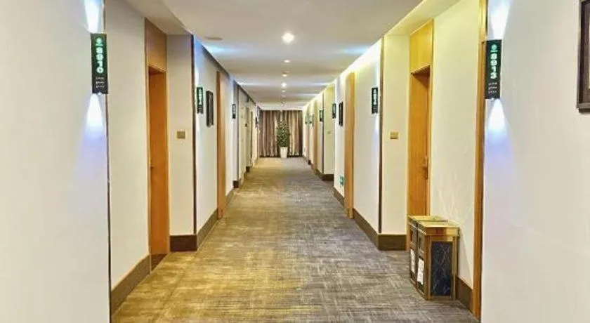 GreenTree Inn Ningbo Hangzhou Wan New District Lishi Square Business Hotel