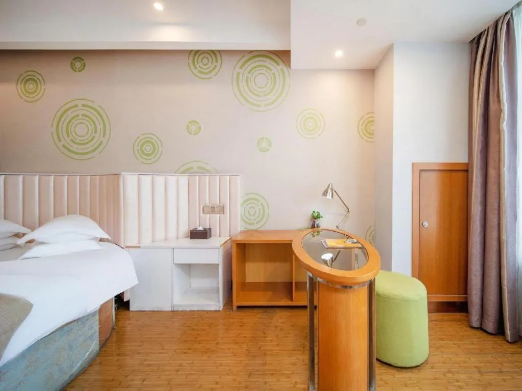 Bed in GreenTree Inn Ningbo Hangzhou Wan New District Lishi Square Business Hotel
