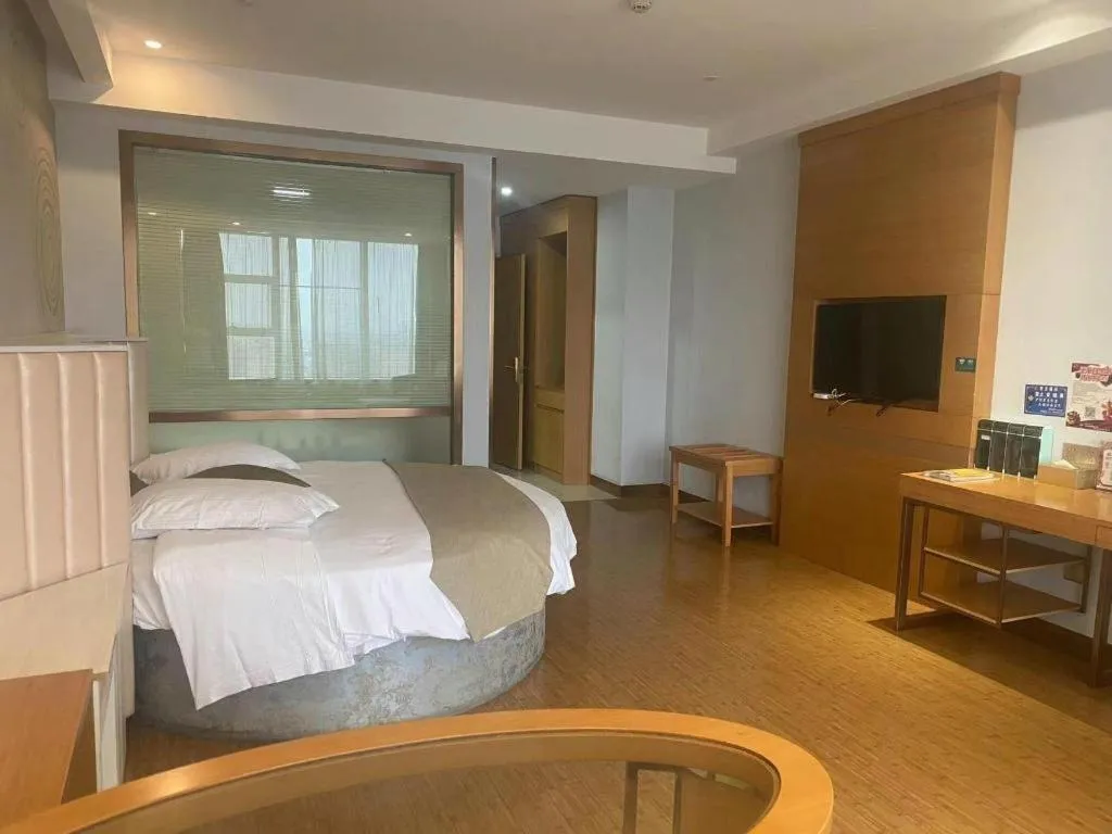 Bed in GreenTree Inn Ningbo Hangzhou Wan New District Lishi Square Business Hotel