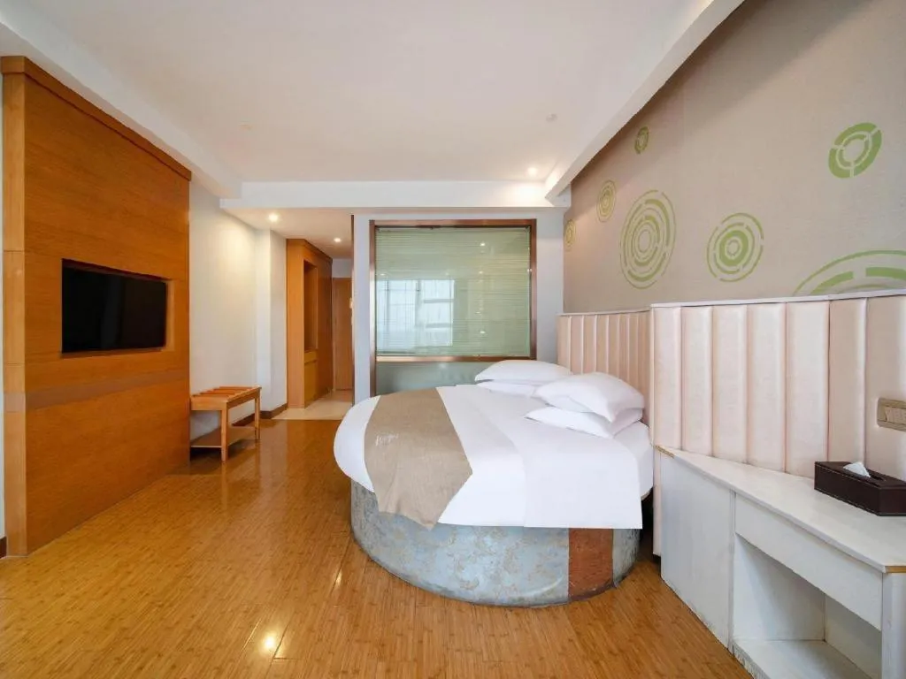 Bed in GreenTree Inn Ningbo Hangzhou Wan New District Lishi Square Business Hotel
