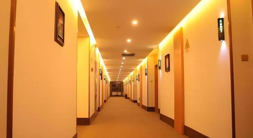 GreenTree Inn Ningbo Hangzhou Wan New District Lishi Square Business Hotel