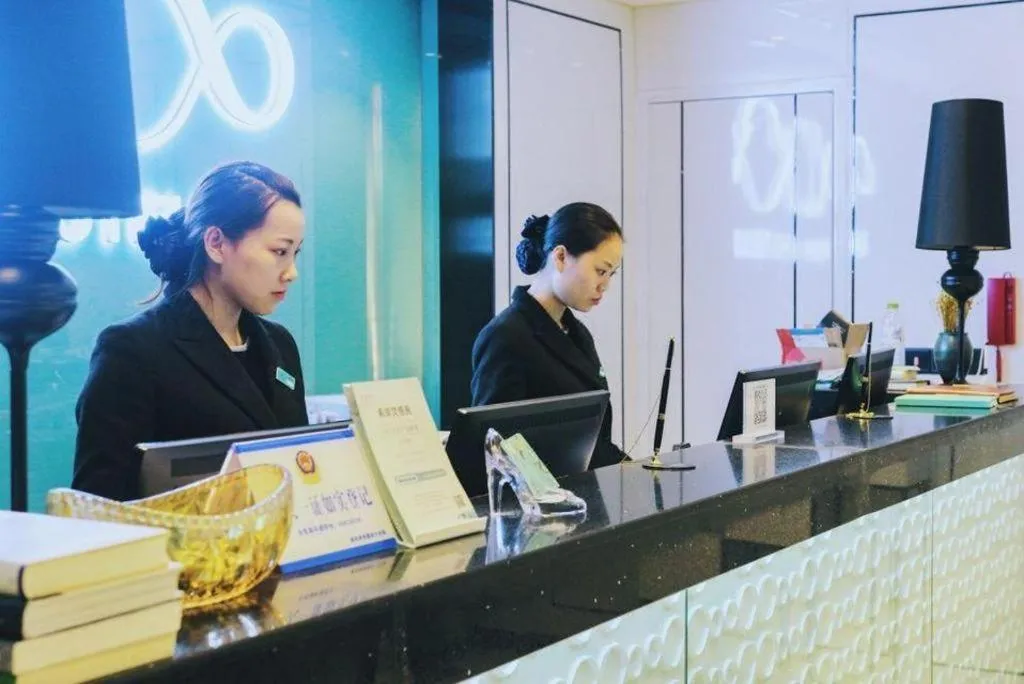 Xana Hotelle Chongqing Jiefangbei Center Branch