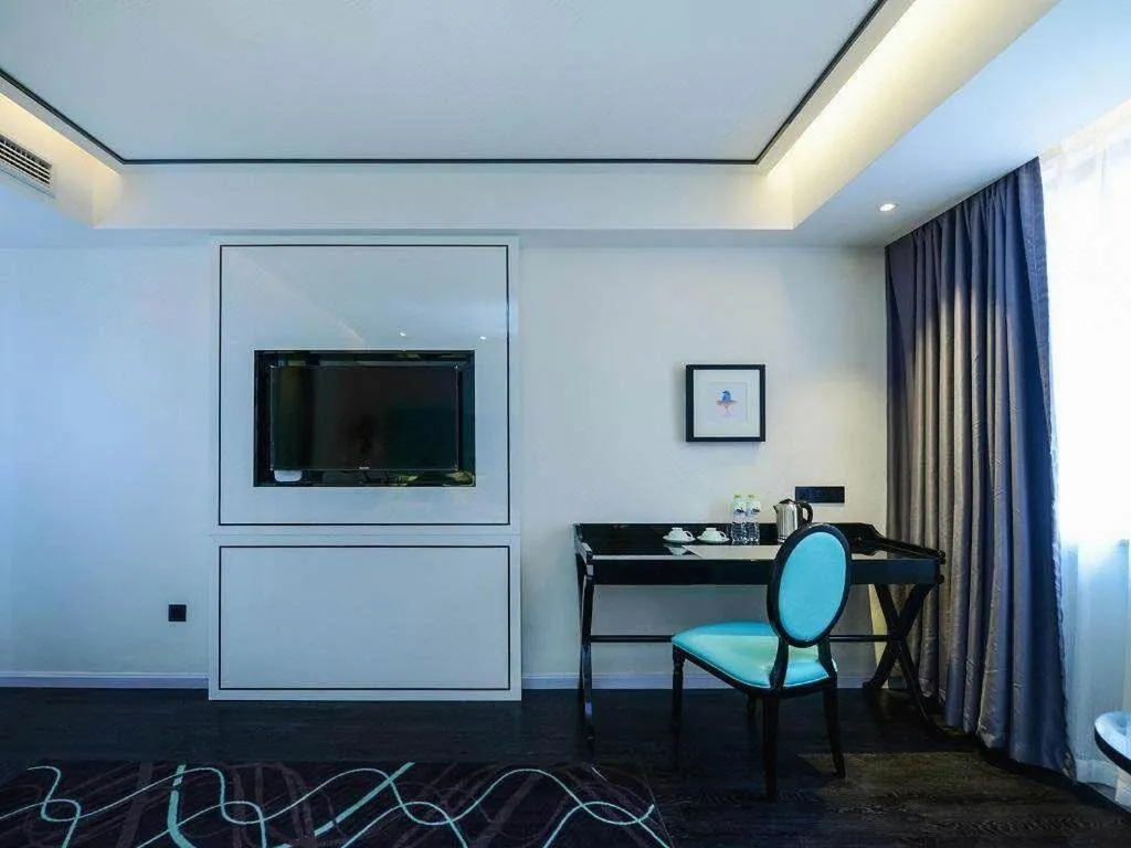 Xana Hotelle Chongqing Jiefangbei Center Branch