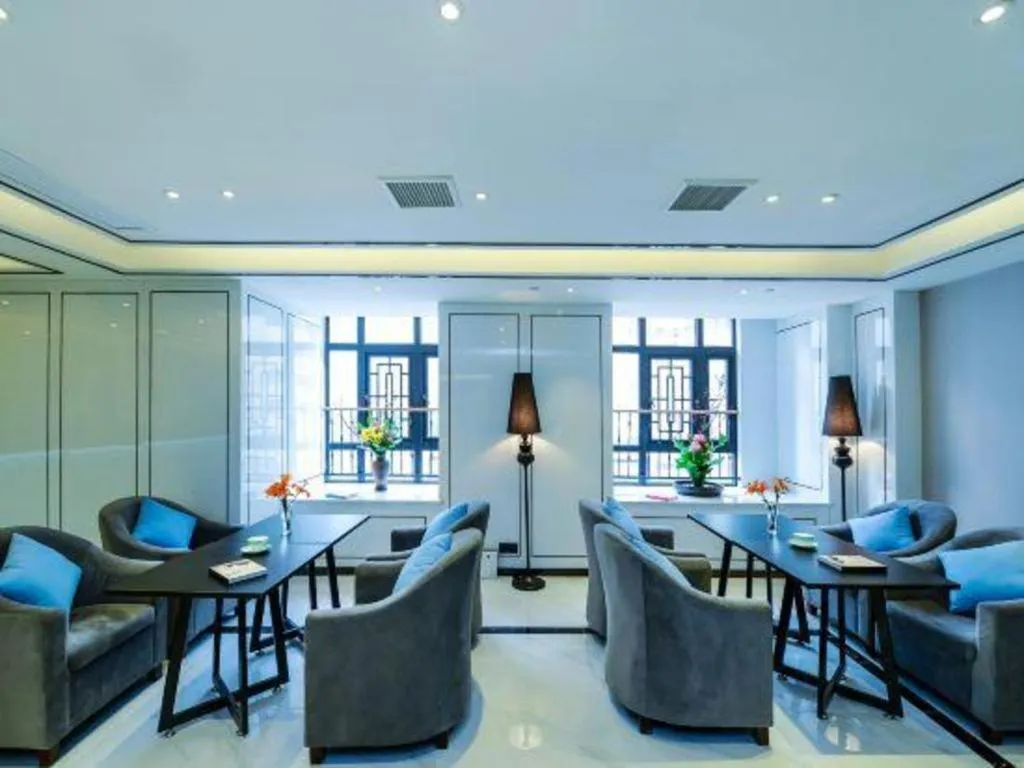 Xana Hotelle Chongqing Jiefangbei Center Branch