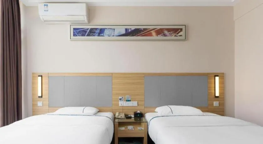 Bed in City Comfort Inn Xianning South Station Wanda