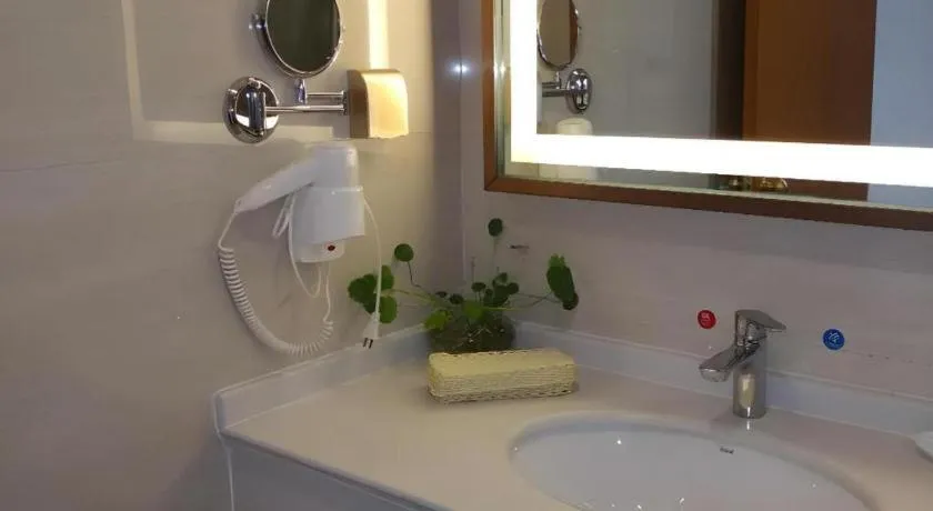 GreenTree Inn Anqing Yuexixian Wenquan Branch