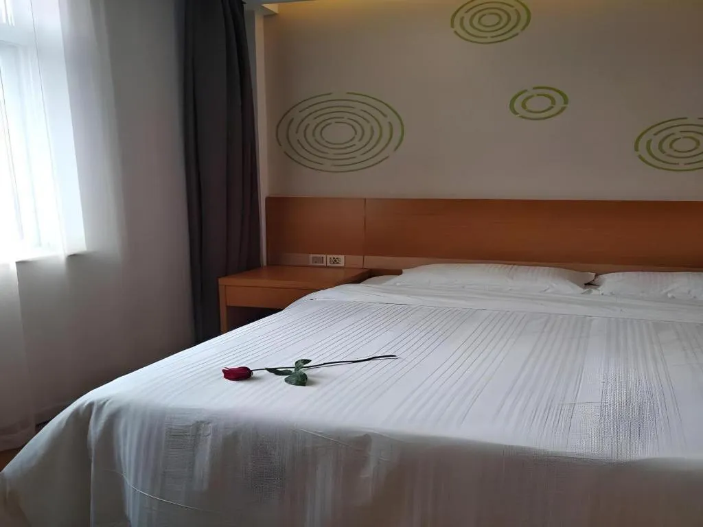 Bed in GreenTree Inn Anqing Yuexixian Wenquan Branch