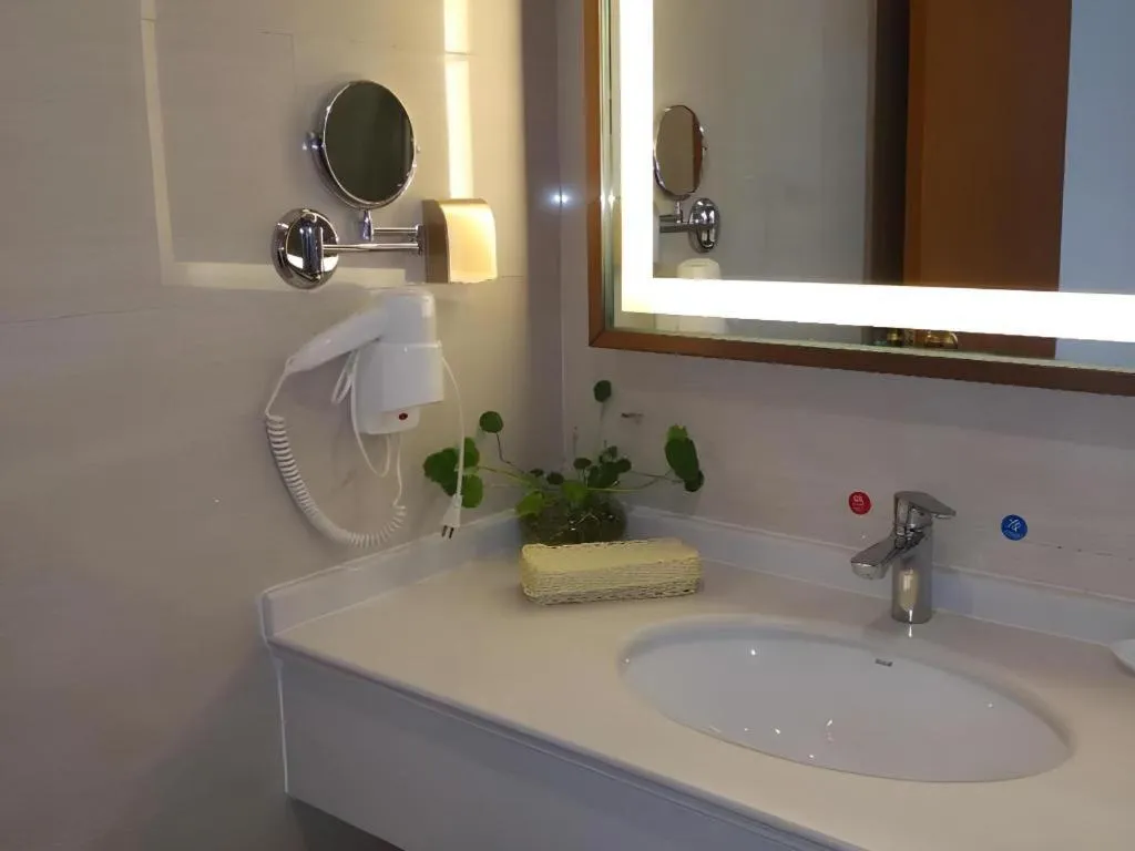 GreenTree Inn Anqing Yuexixian Wenquan Branch