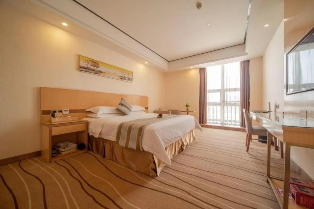 Bed in GreenTree Alliance Foshan West Station Luowu Road Hotel