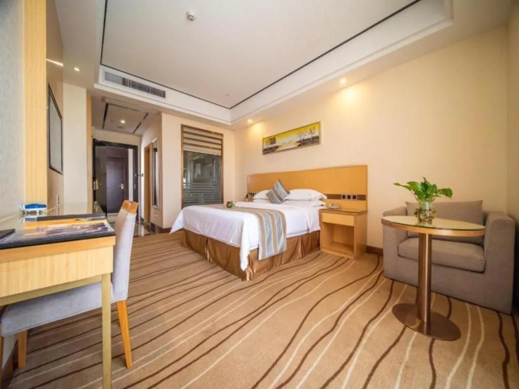 Bed in GreenTree Alliance Foshan West Station Luowu Road Hotel