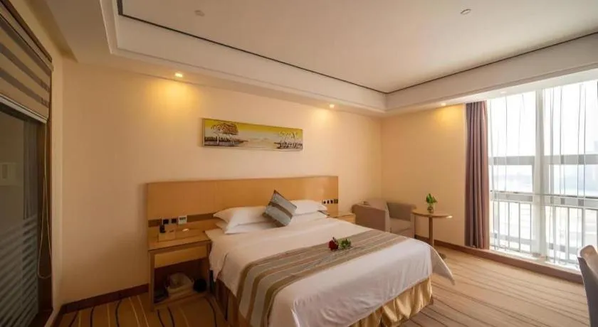 Bed in GreenTree Alliance Foshan West Station Luowu Road Hotel