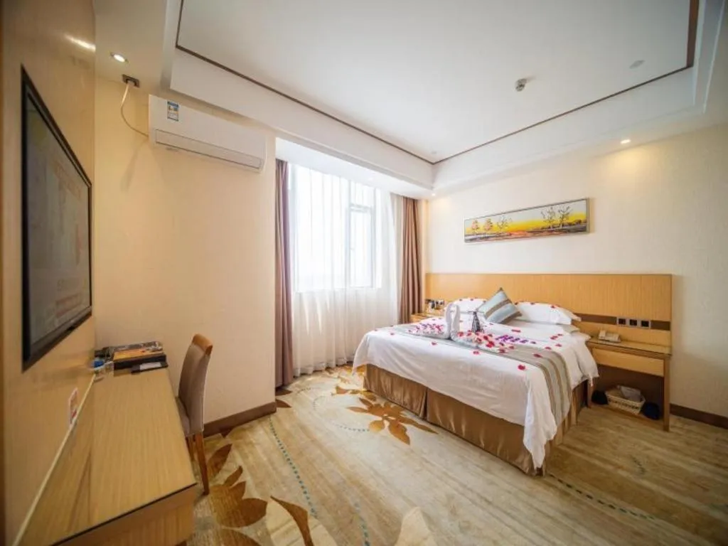 Bed in GreenTree Alliance Foshan West Station Luowu Road Hotel