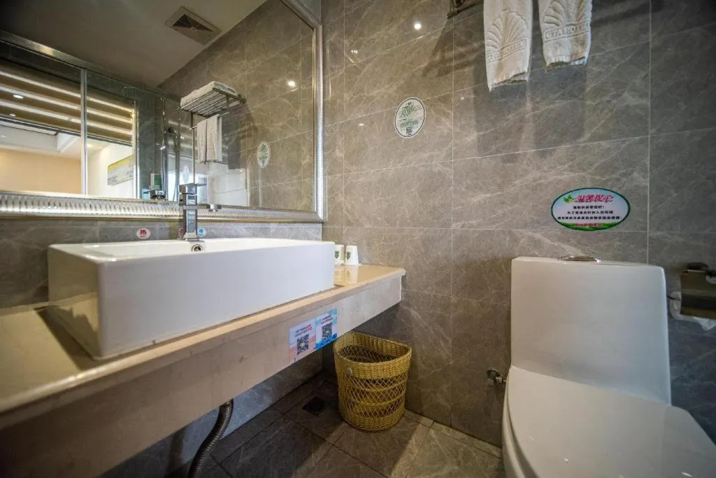 GreenTree Alliance Foshan West Station Luowu Road Hotel