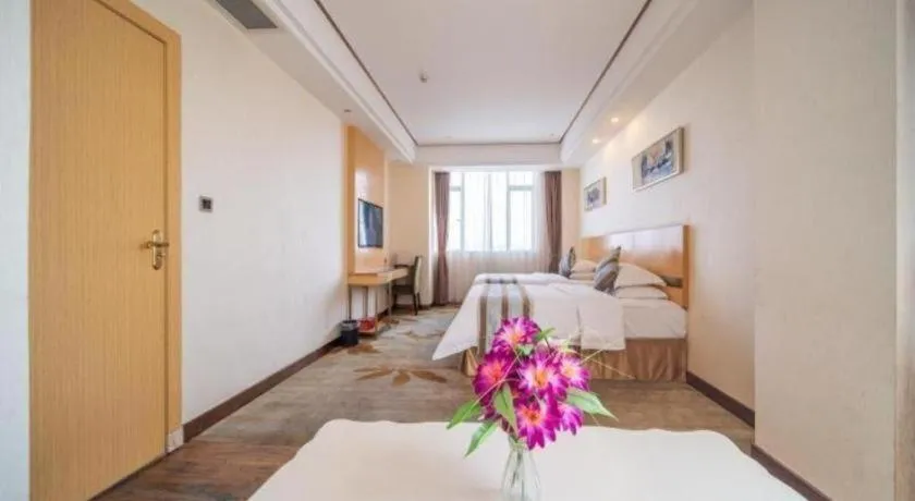 Bed in GreenTree Alliance Foshan West Station Luowu Road Hotel