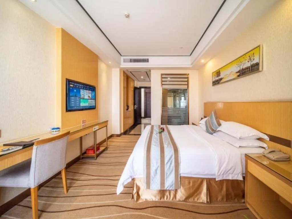 Bed in GreenTree Alliance Foshan West Station Luowu Road Hotel