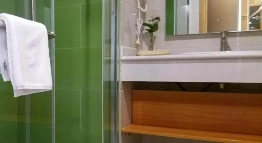 GreenTree Inn Shandong Heze Caoxian Zhuangzhai Town Oriental Times City Business Hotel