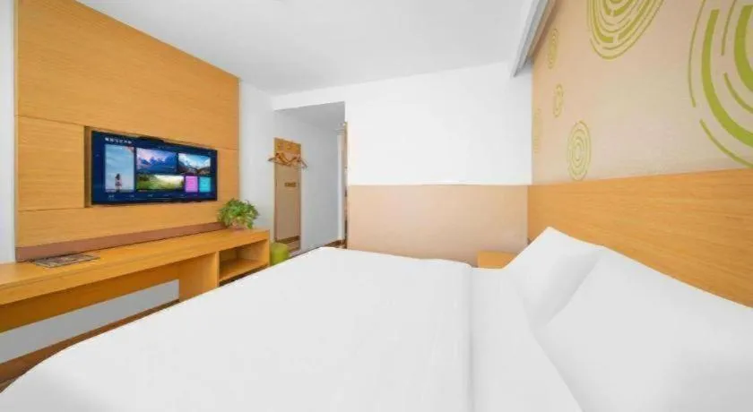 Bed in GreenTree Inn Binzhou Wudi County Yinzuo Plaza Express Hotel