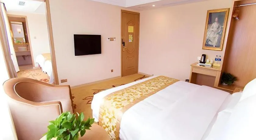 Bed in Vienna 3 Best Shanghai Baoshan Fengxiang Road