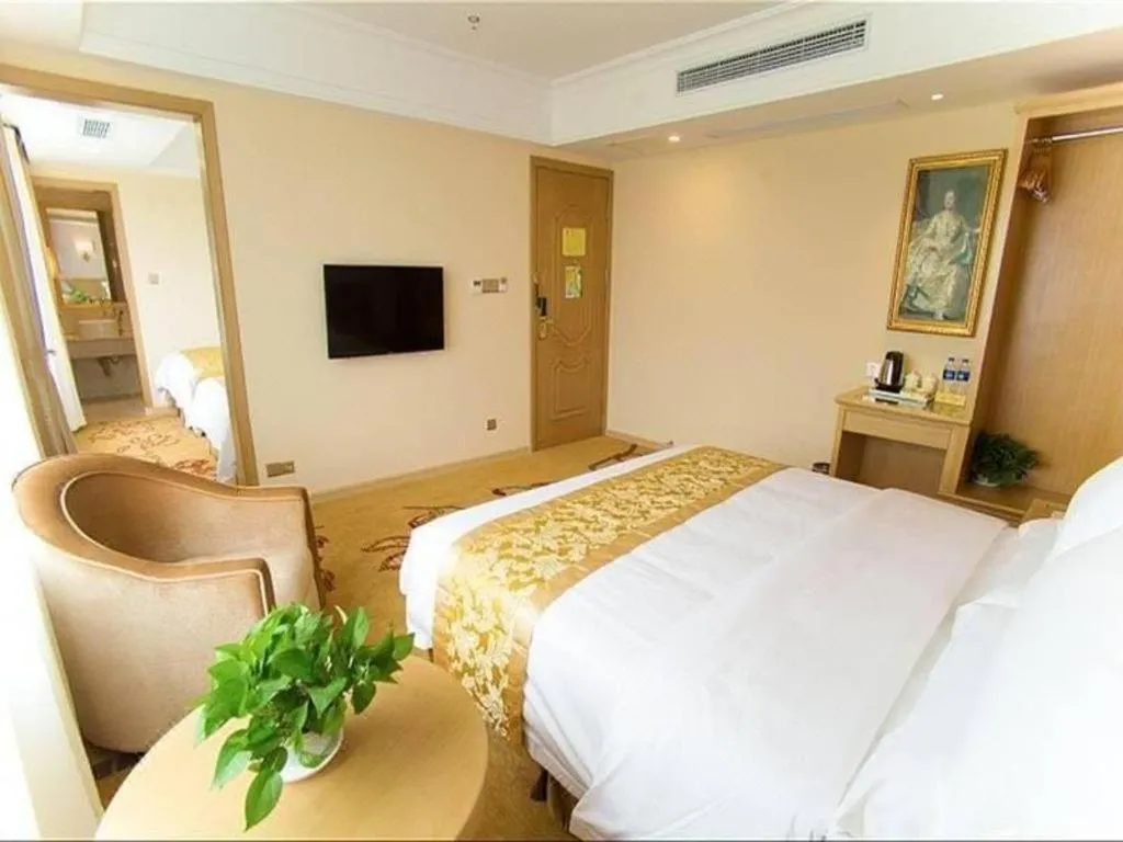 Bed in Vienna 3 Best Shanghai Baoshan Fengxiang Road