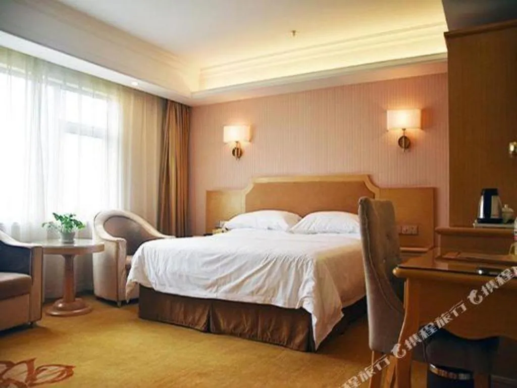 Bed in Vienna 3 Best Shanghai Baoshan Fengxiang Road